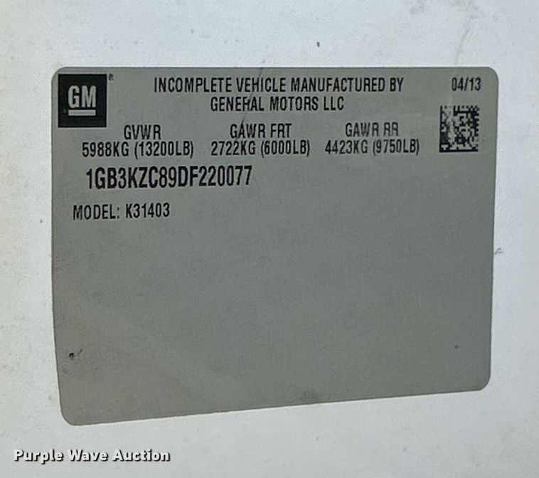 image for item ET3057 2013 Chevrolet Silverado 3500HD flatbed pickup truck