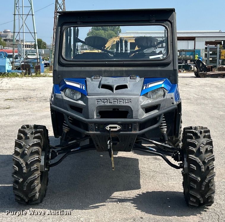 image for item ET3059 2013 Polaris Ranger 800 Crew utility vehicle