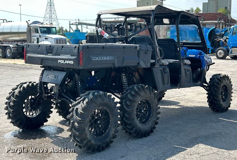 image for item ET3059 2013 Polaris Ranger 800 Crew utility vehicle