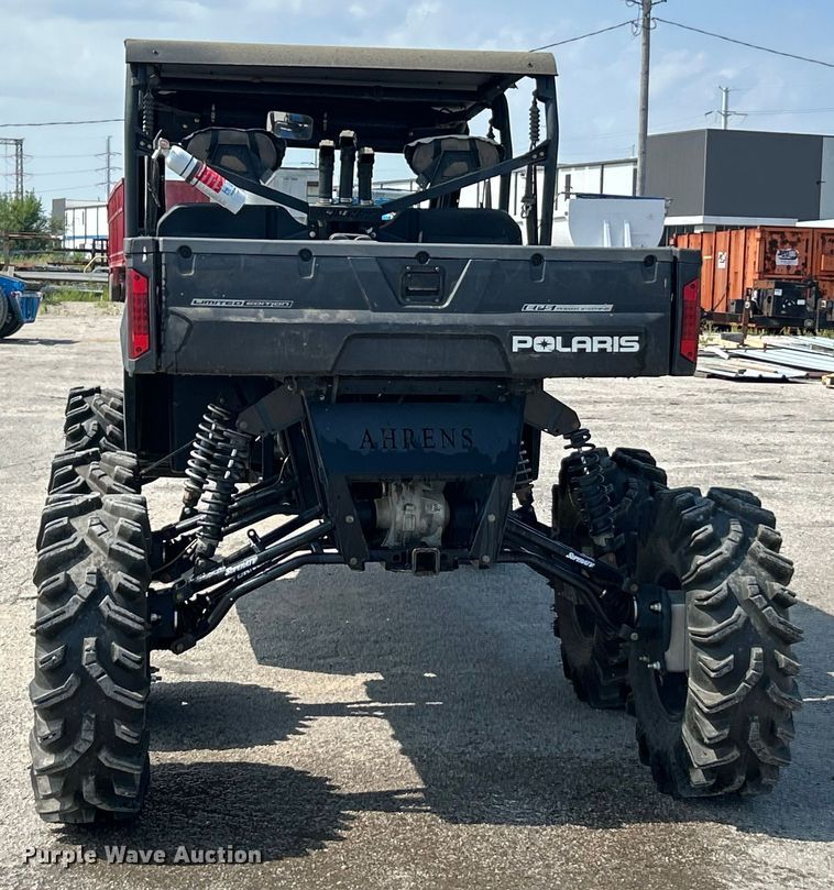 image for item ET3059 2013 Polaris Ranger 800 Crew utility vehicle