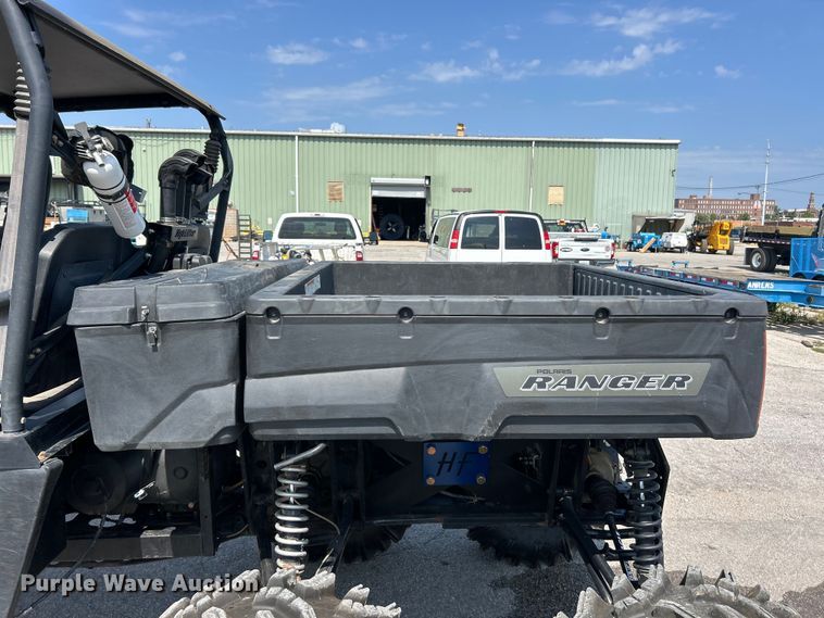 image for item ET3059 2013 Polaris Ranger 800 Crew utility vehicle