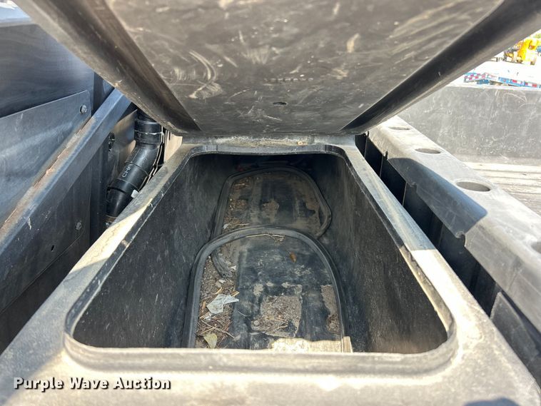 image for item ET3059 2013 Polaris Ranger 800 Crew utility vehicle