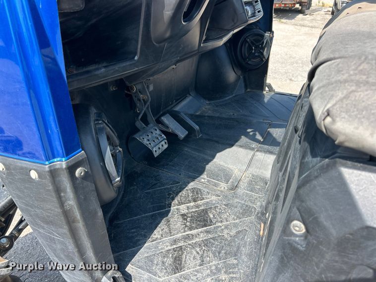 image for item ET3059 2013 Polaris Ranger 800 Crew utility vehicle