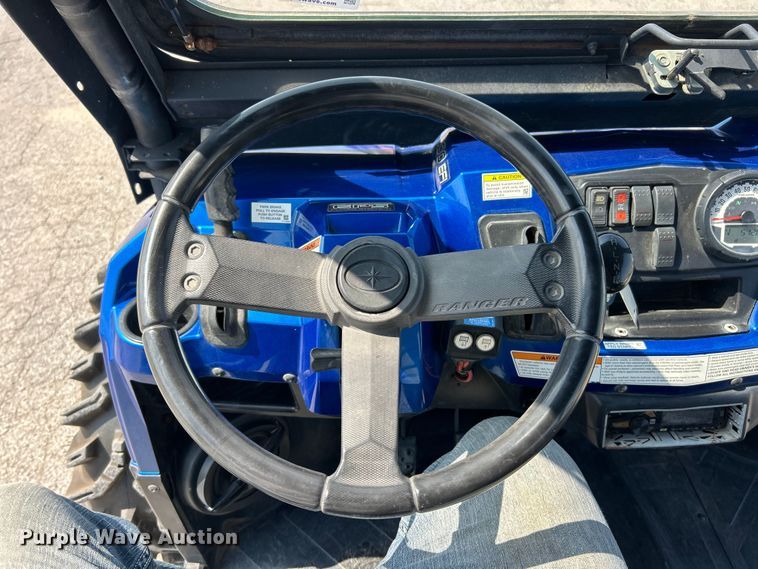 image for item ET3059 2013 Polaris Ranger 800 Crew utility vehicle