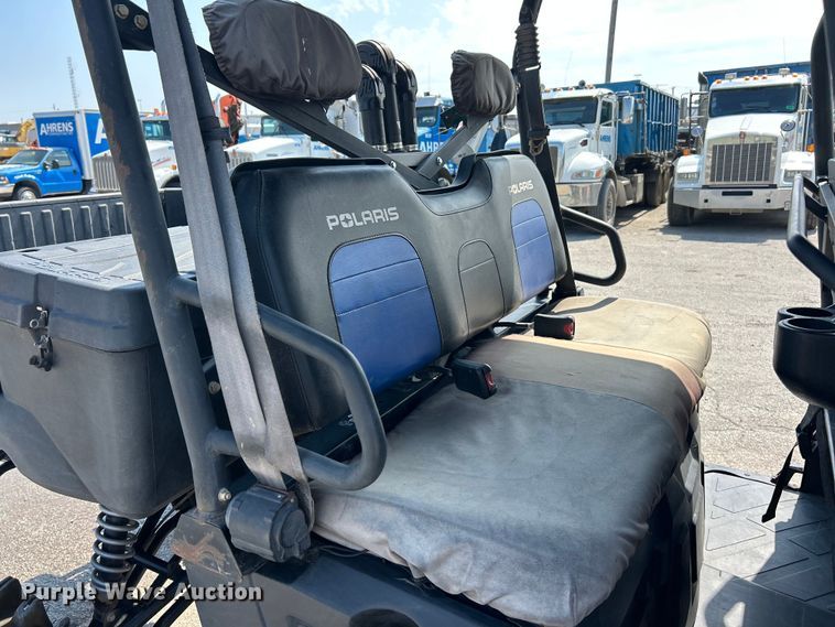 image for item ET3059 2013 Polaris Ranger 800 Crew utility vehicle