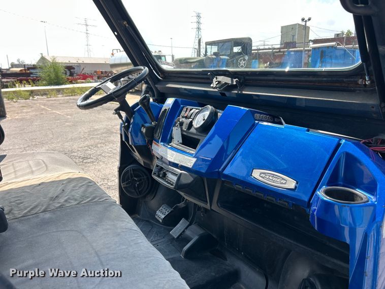 image for item ET3059 2013 Polaris Ranger 800 Crew utility vehicle