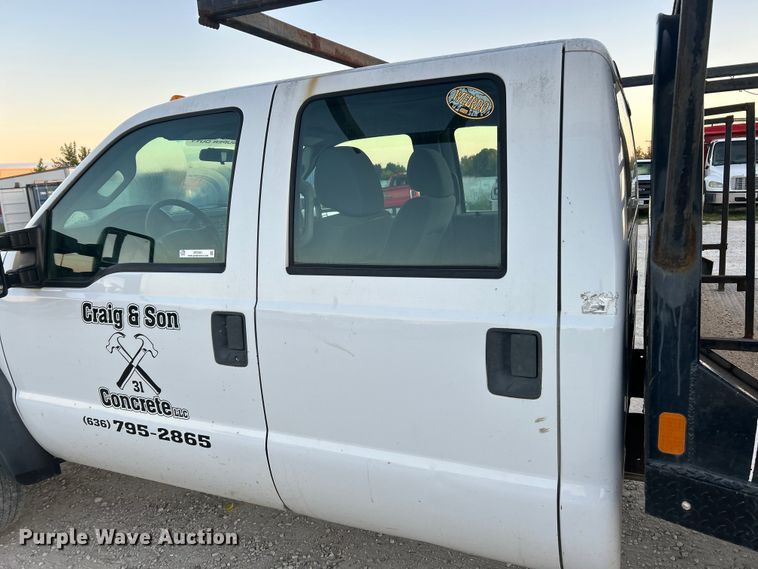 image for item ET3101 2013 Ford F450 Super Duty XL Crew Cab flatbed truck