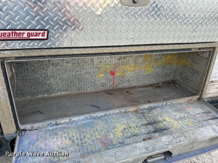 image for item ET3101 2013 Ford F450 Super Duty XL Crew Cab flatbed truck