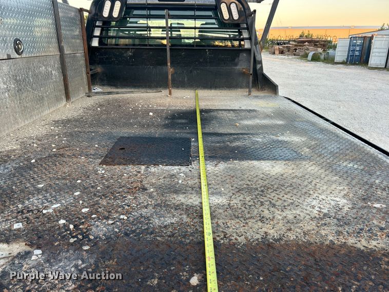 image for item ET3101 2013 Ford F450 Super Duty XL Crew Cab flatbed truck