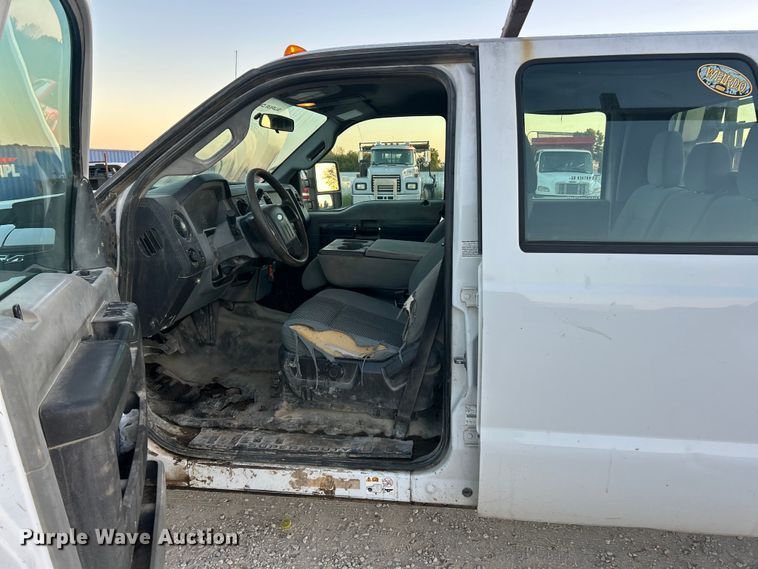 image for item ET3101 2013 Ford F450 Super Duty XL Crew Cab flatbed truck