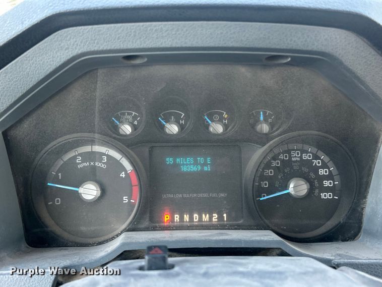 image for item ET3101 2013 Ford F450 Super Duty XL Crew Cab flatbed truck