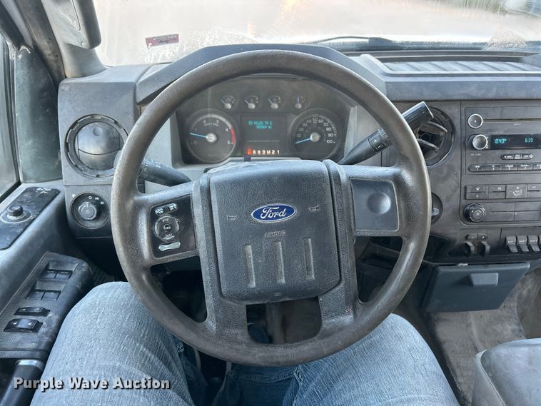 image for item ET3101 2013 Ford F450 Super Duty XL Crew Cab flatbed truck