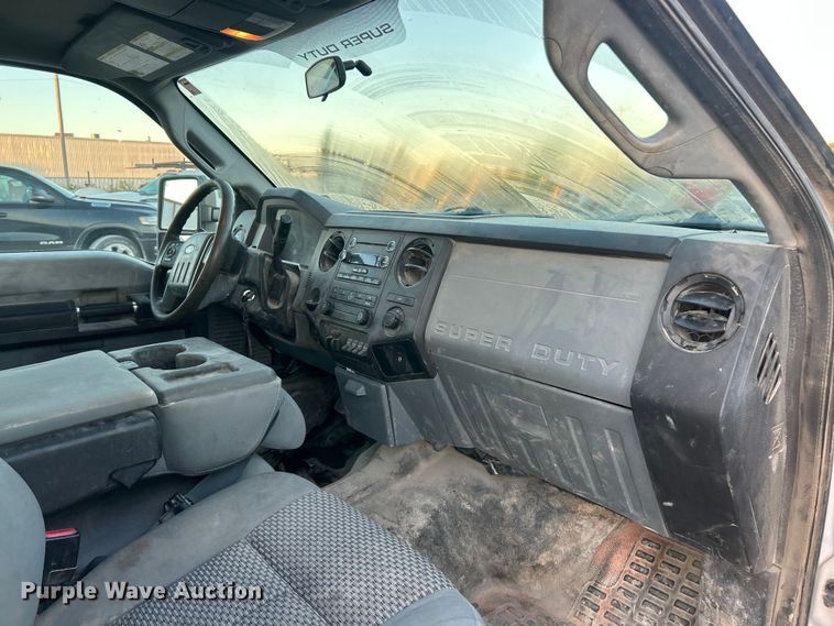 image for item ET3101 2013 Ford F450 Super Duty XL Crew Cab flatbed truck