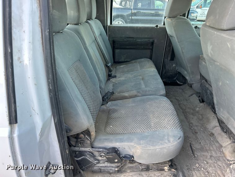 image for item ET3101 2013 Ford F450 Super Duty XL Crew Cab flatbed truck