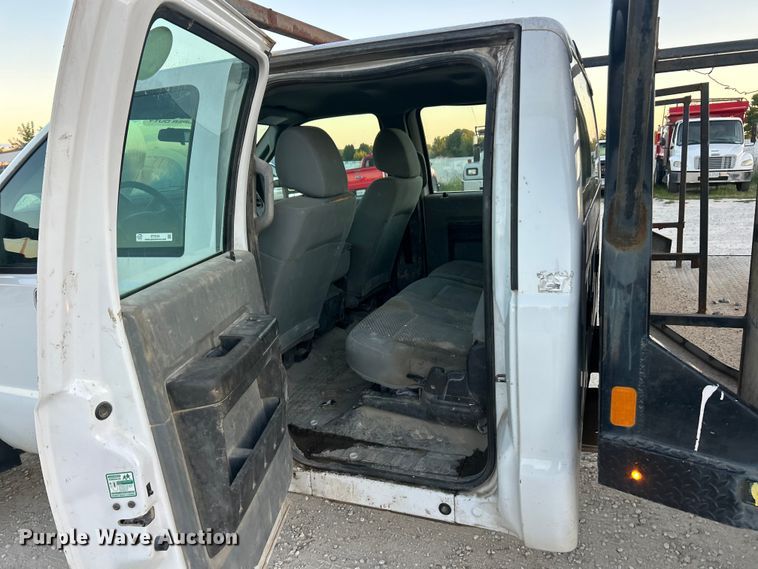 image for item ET3101 2013 Ford F450 Super Duty XL Crew Cab flatbed truck