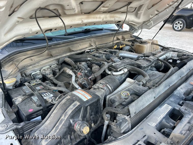 image for item ET3101 2013 Ford F450 Super Duty XL Crew Cab flatbed truck