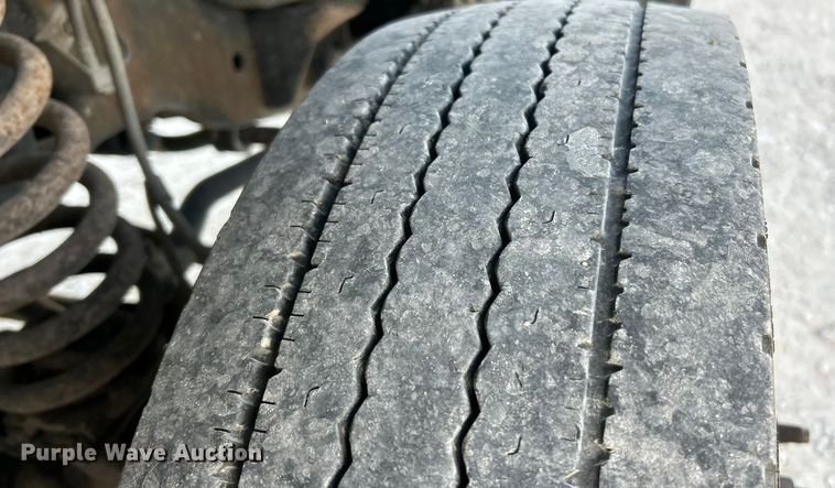 image for item ET3101 2013 Ford F450 Super Duty XL Crew Cab flatbed truck