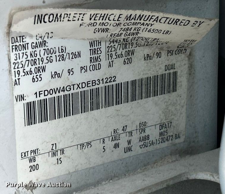 image for item ET3101 2013 Ford F450 Super Duty XL Crew Cab flatbed truck