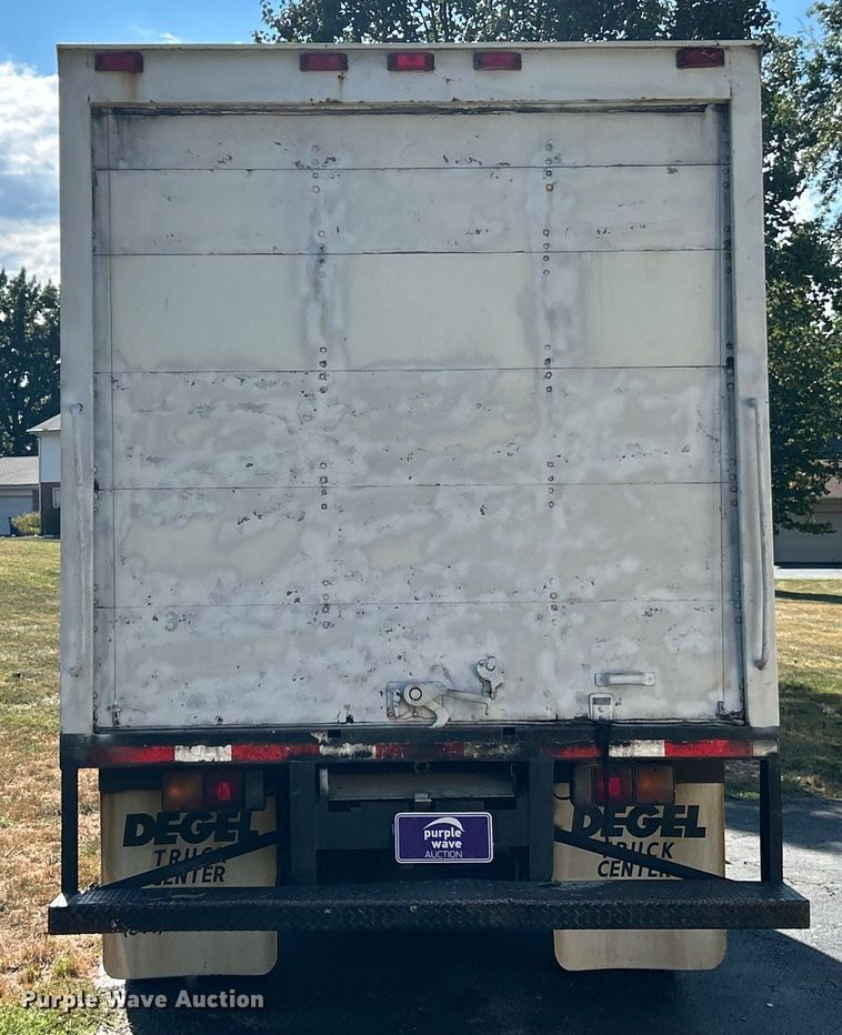 image for item ET3106 2008 Mitsubishi Fuso FE125 box truck