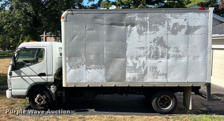 image for item ET3106 2008 Mitsubishi Fuso FE125 box truck