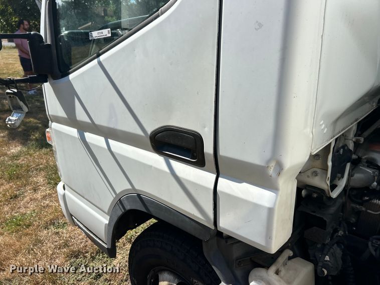 image for item ET3106 2008 Mitsubishi Fuso FE125 box truck