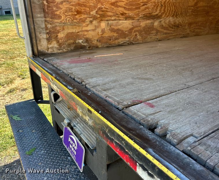 image for item ET3106 2008 Mitsubishi Fuso FE125 box truck