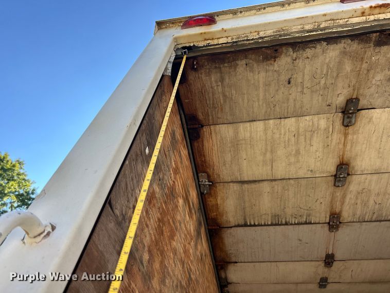 image for item ET3106 2008 Mitsubishi Fuso FE125 box truck