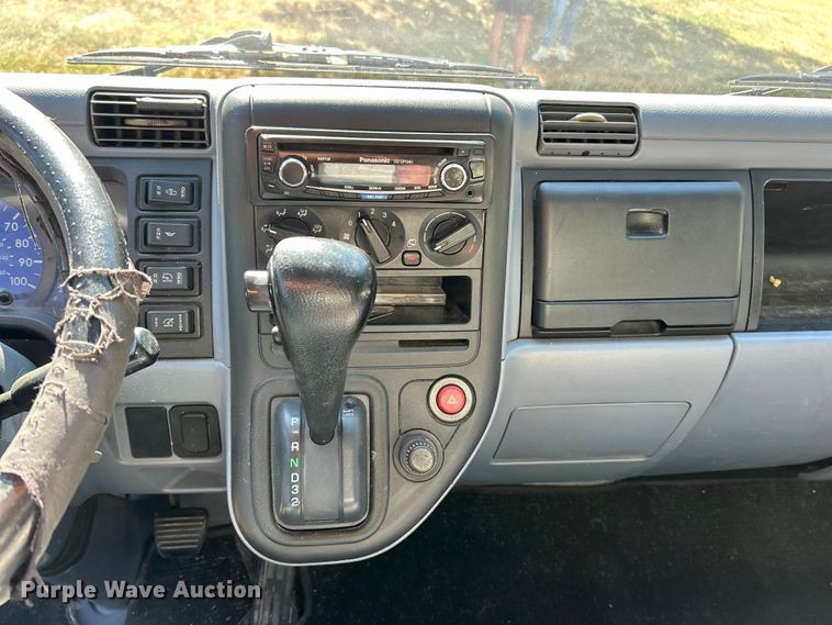 image for item ET3106 2008 Mitsubishi Fuso FE125 box truck