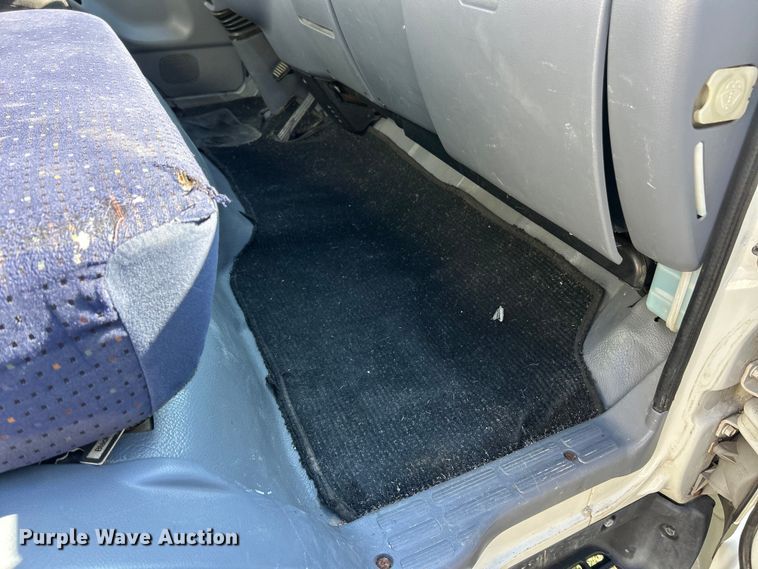 image for item ET3106 2008 Mitsubishi Fuso FE125 box truck