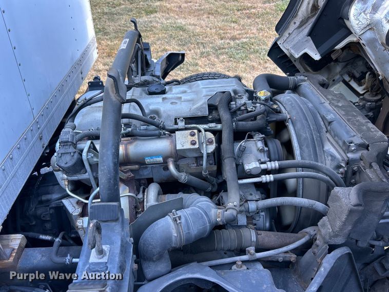 image for item ET3106 2008 Mitsubishi Fuso FE125 box truck