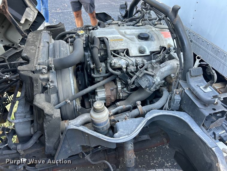 image for item ET3106 2008 Mitsubishi Fuso FE125 box truck