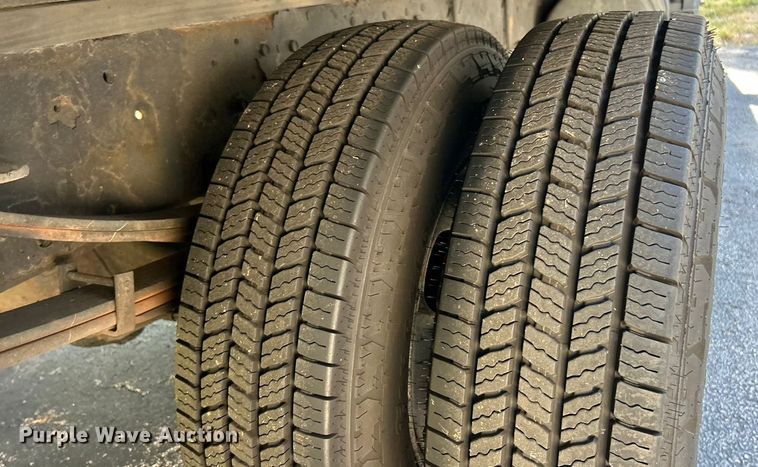 image for item ET3106 2008 Mitsubishi Fuso FE125 box truck