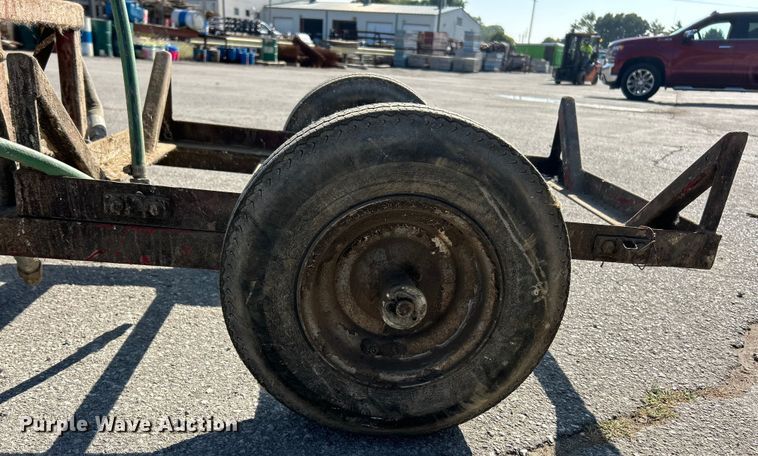 image for item ET3122 Barrel cart