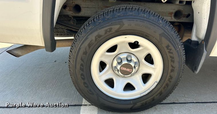 image for item ET3478 2016 GMC Sierra 1500 pickup truck