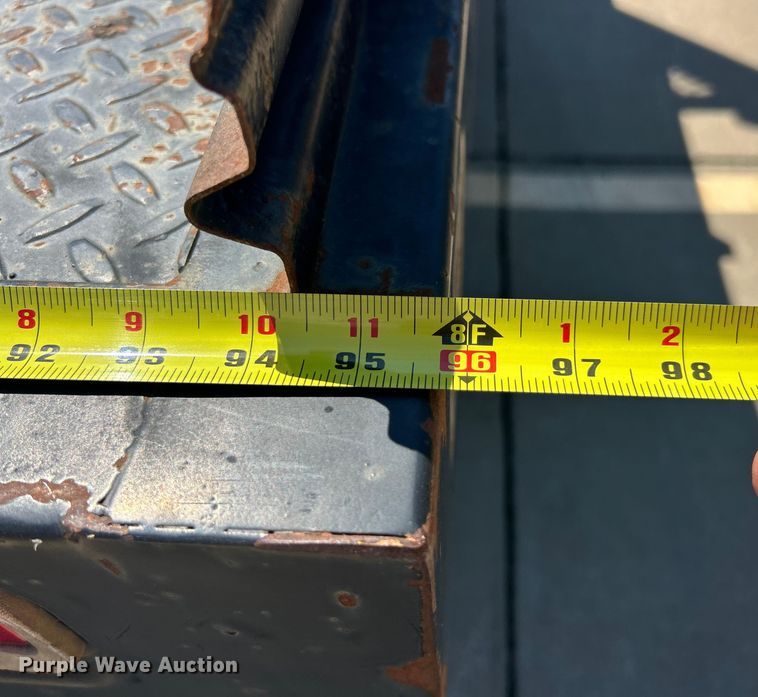 image for item ET3479 2007 GMC Sierra 3500HD flatbed pickup truck