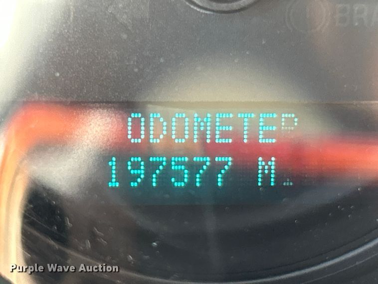 image for item ET3479 2007 GMC Sierra 3500HD flatbed pickup truck