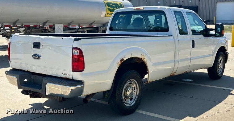 image for item ET3480 2015 Ford F250 Super Duty SuperCab pickup truck