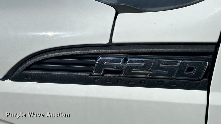 image for item ET3480 2015 Ford F250 Super Duty SuperCab pickup truck