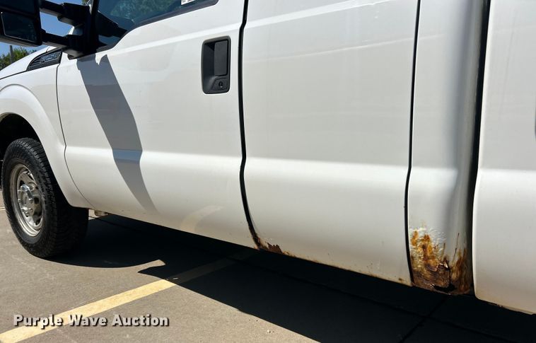 image for item ET3480 2015 Ford F250 Super Duty SuperCab pickup truck