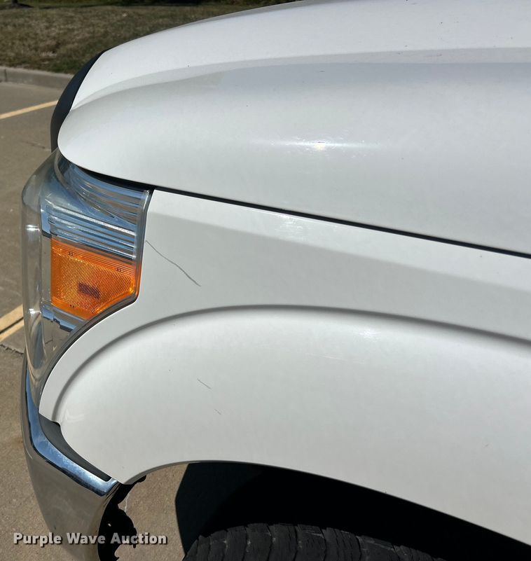 image for item ET3480 2015 Ford F250 Super Duty SuperCab pickup truck