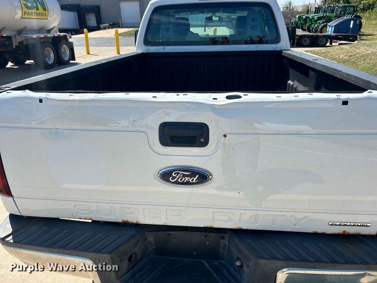 image for item ET3480 2015 Ford F250 Super Duty SuperCab pickup truck