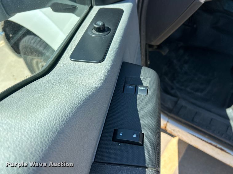 image for item ET3480 2015 Ford F250 Super Duty SuperCab pickup truck