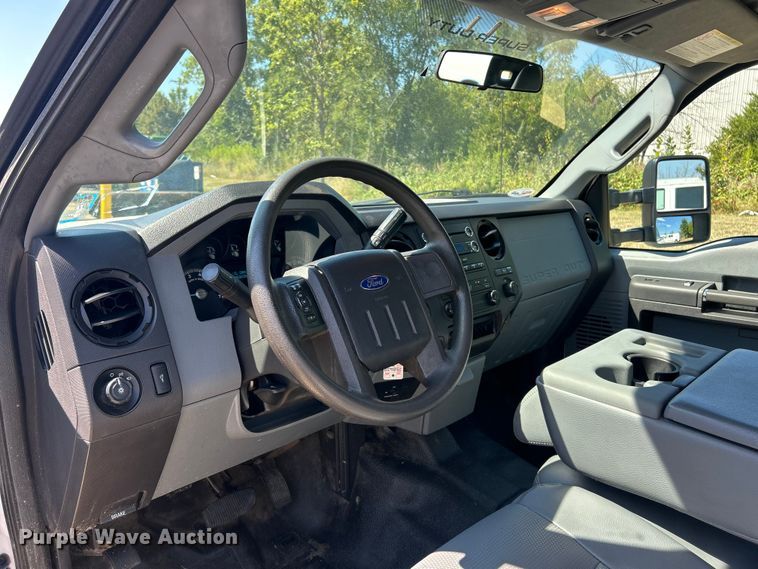 image for item ET3480 2015 Ford F250 Super Duty SuperCab pickup truck