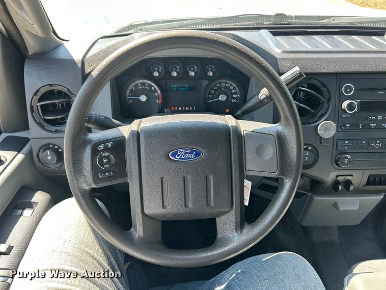 image for item ET3480 2015 Ford F250 Super Duty SuperCab pickup truck