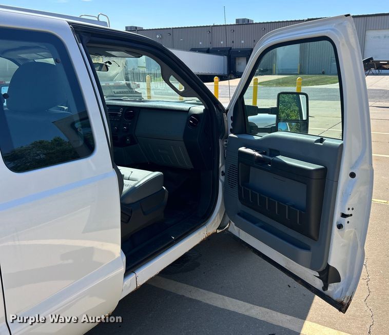 image for item ET3480 2015 Ford F250 Super Duty SuperCab pickup truck