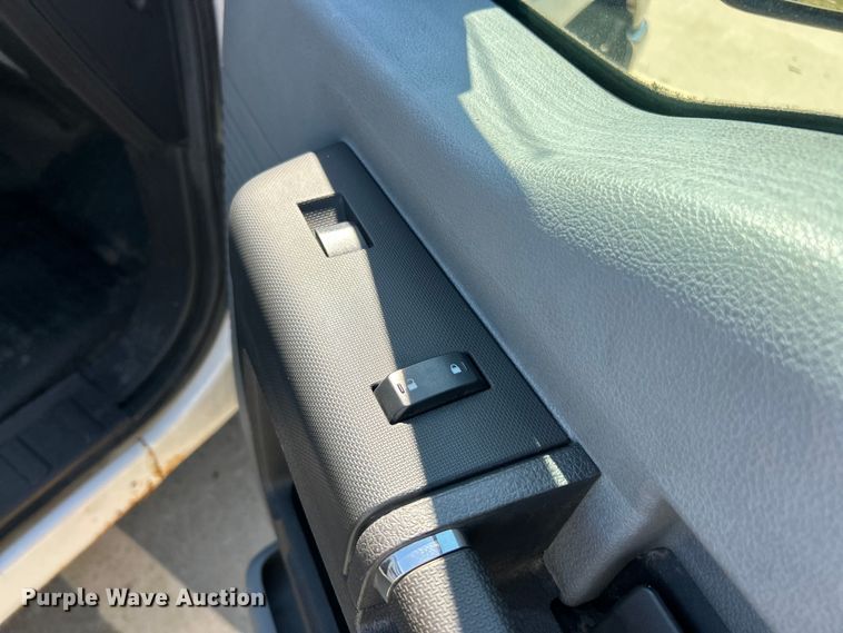 image for item ET3480 2015 Ford F250 Super Duty SuperCab pickup truck