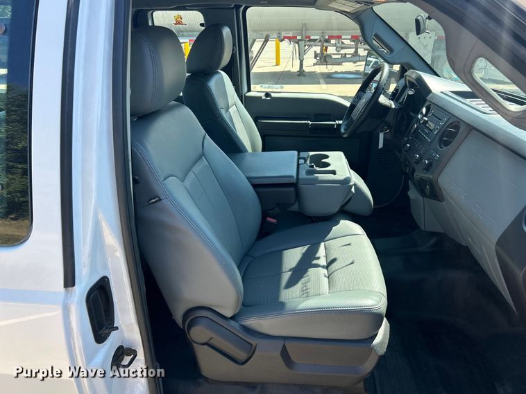 image for item ET3480 2015 Ford F250 Super Duty SuperCab pickup truck