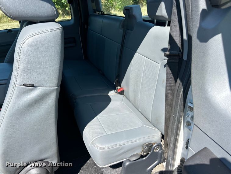 image for item ET3480 2015 Ford F250 Super Duty SuperCab pickup truck