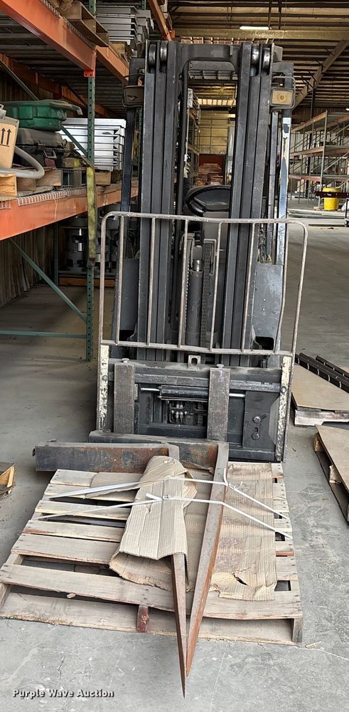 image for item ET4520 Yale Forklift forklift