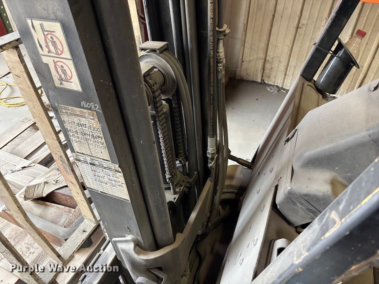 image for item ET4520 Yale Forklift forklift